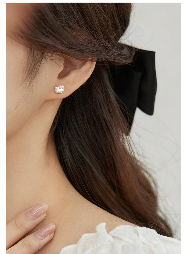 S999 Silver Butterfly Bow Kitten Stud Earrings Delicate