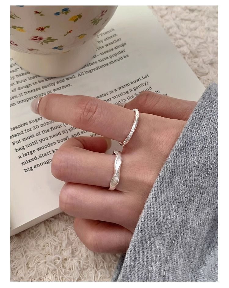 Geometric Möbius ring for women, open adjustable, luxury style