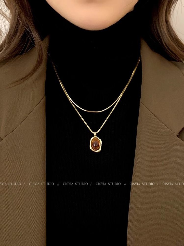 Mehrlagige goldene Bernstein-Pullover-Halskette, Minimal
