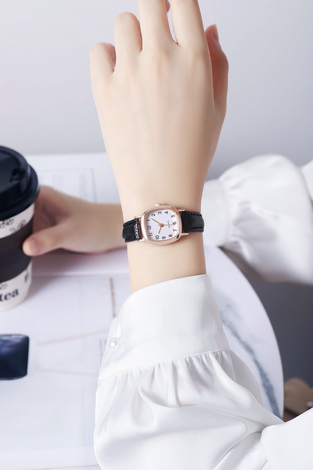 Women's Korean-style quartz watch with elegant thin strap