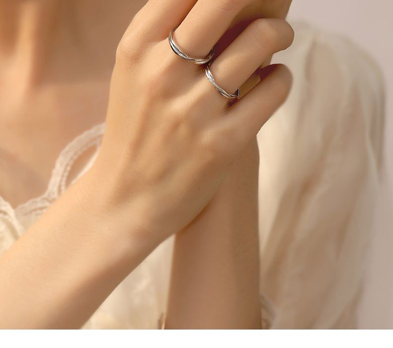 Mobius ring couple rings, men and women, modern design