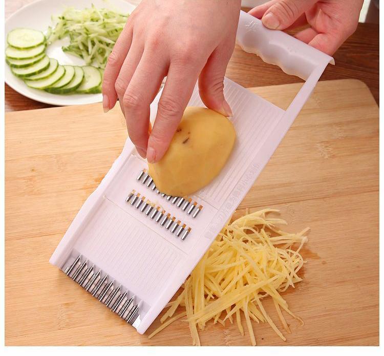 Multifunctional vegetable slicer, cutter, grater