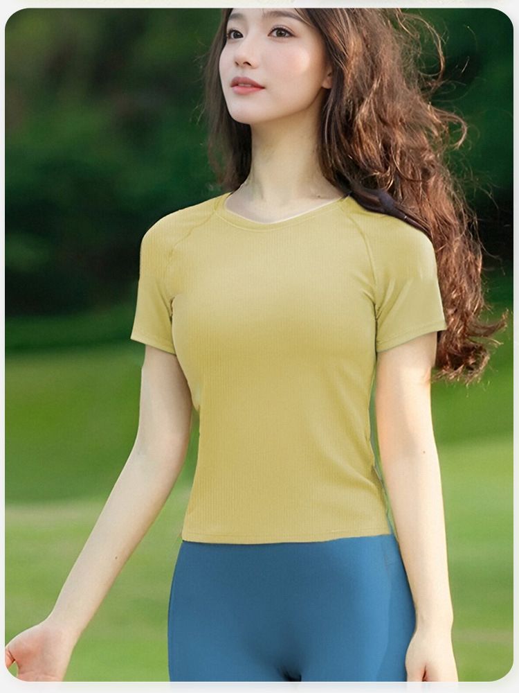 Kadın fitness üstü, kısa kollu, pilates antrenmanı, slim-fit, premium