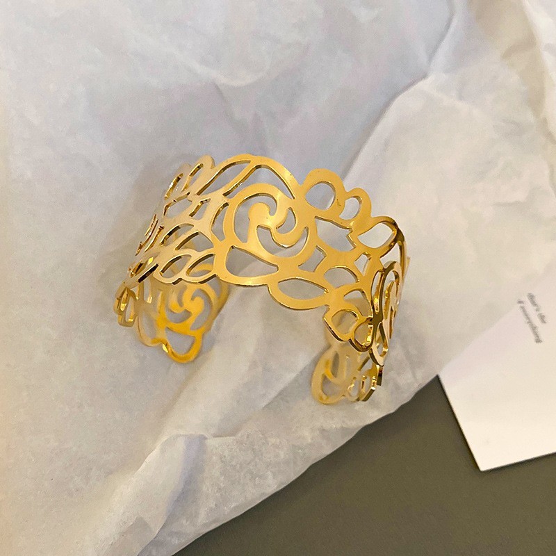 Irregular concave bracelet, niche design, silver-toned