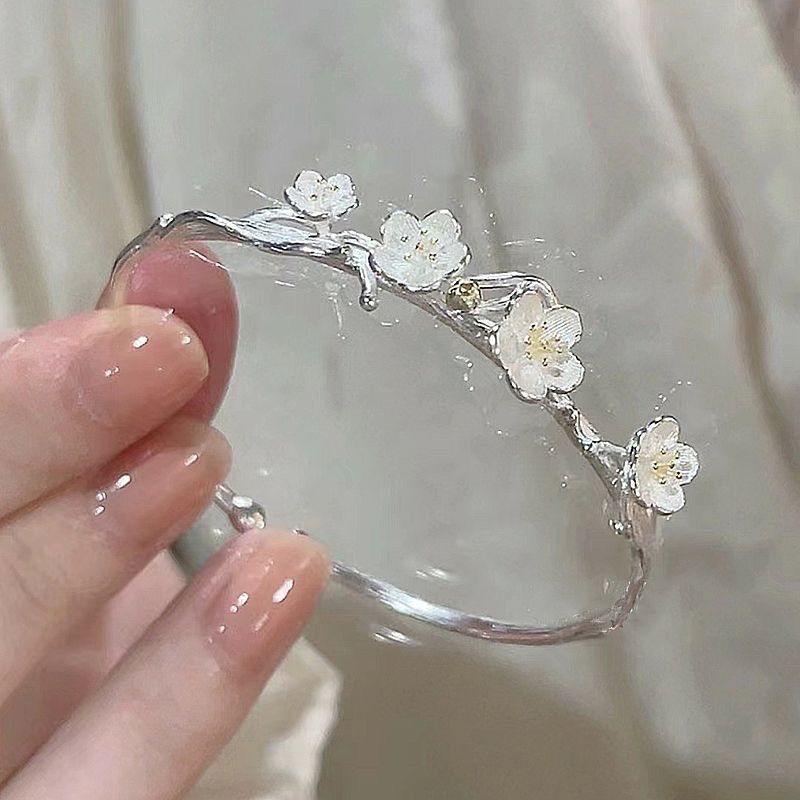 Klassisches Armband, schlichtes Design