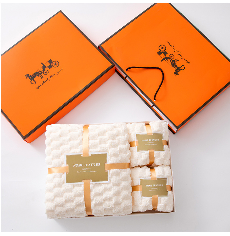Korallenfleece-Badetuch Drei-teiliges Set