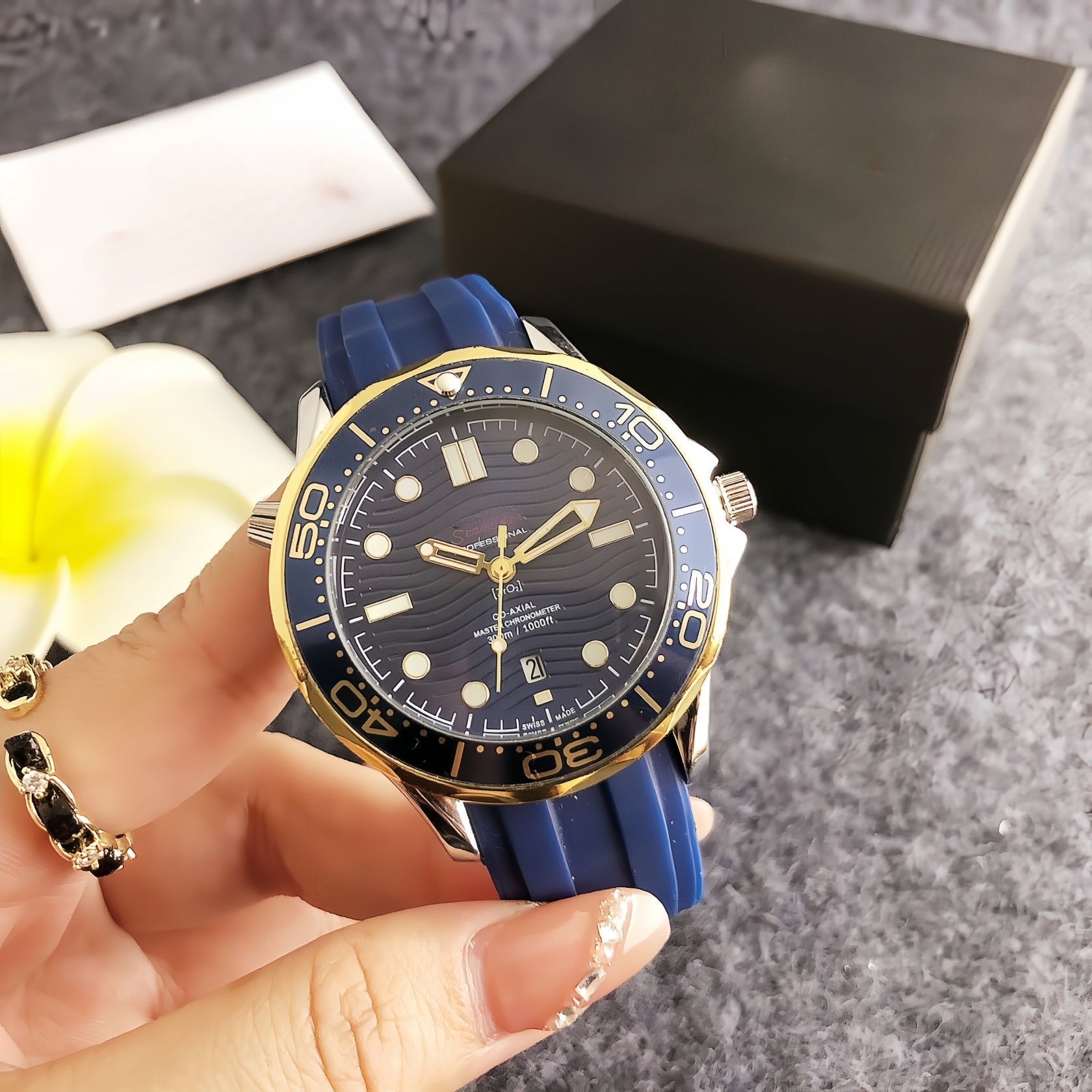 Men's waterproof quartz wristwatch, mesh band