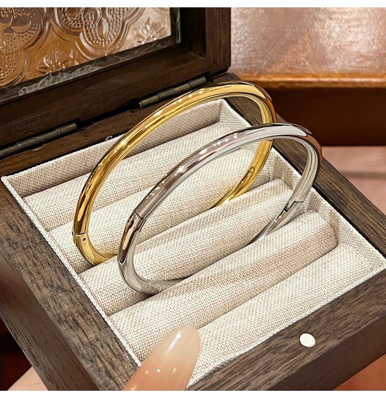 Titanium steel bracelet, silver, non-fading