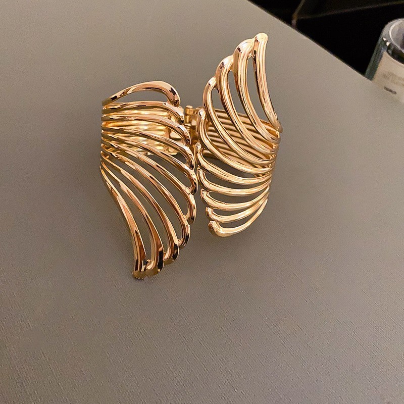 Irregular concave bracelet, niche design, silver-toned