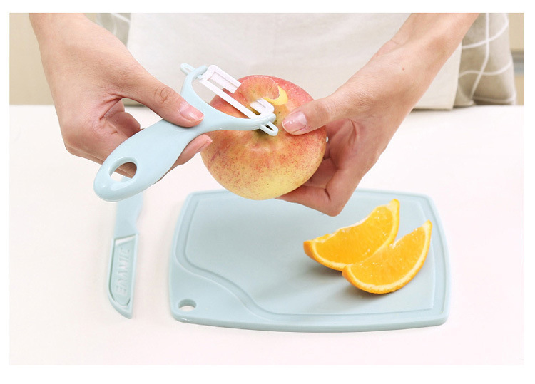 3-Piece Ceramic Fruit Knife Set Mini Cutting Board