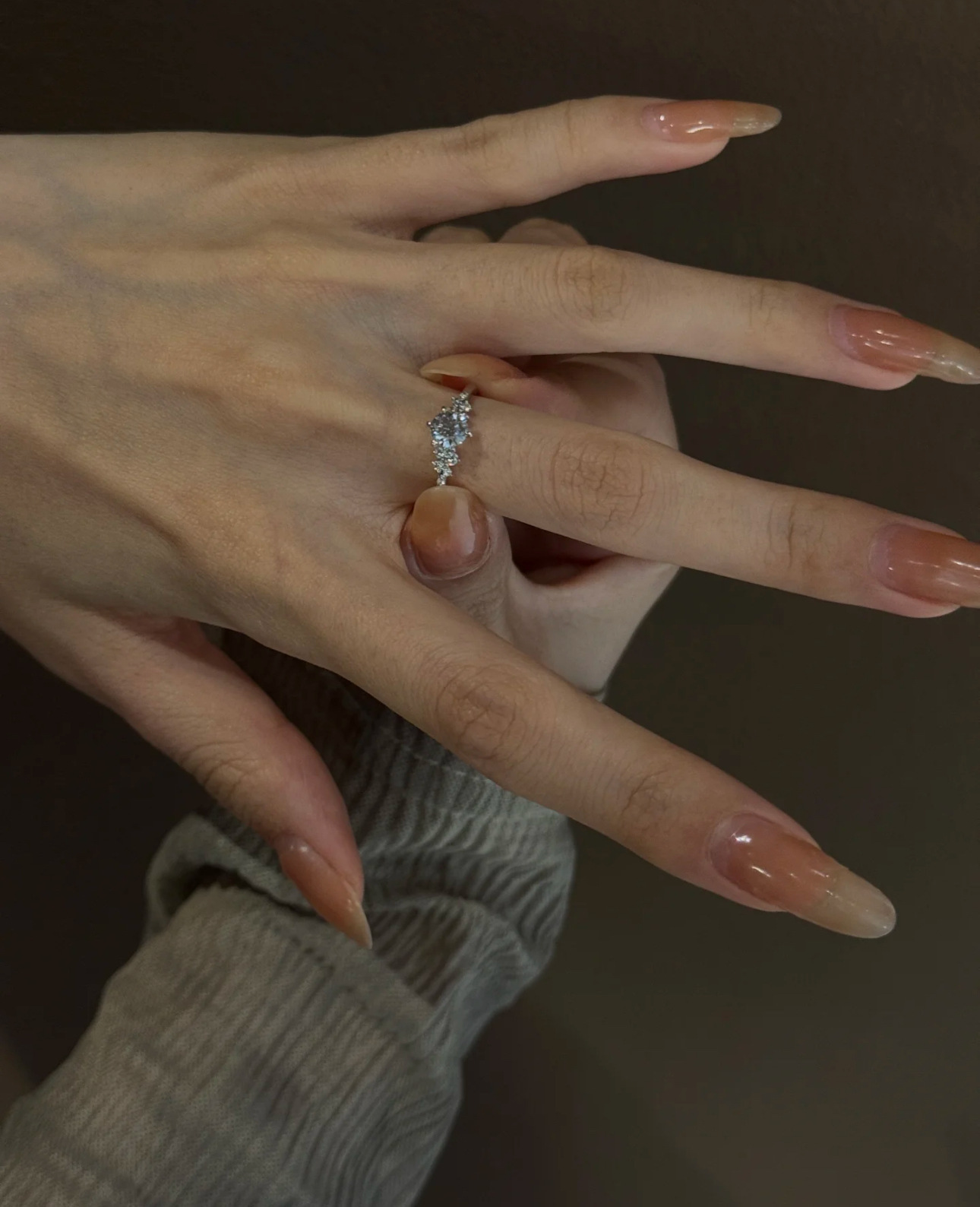 S925 sterling silver zircon ring, classic sparkling design
