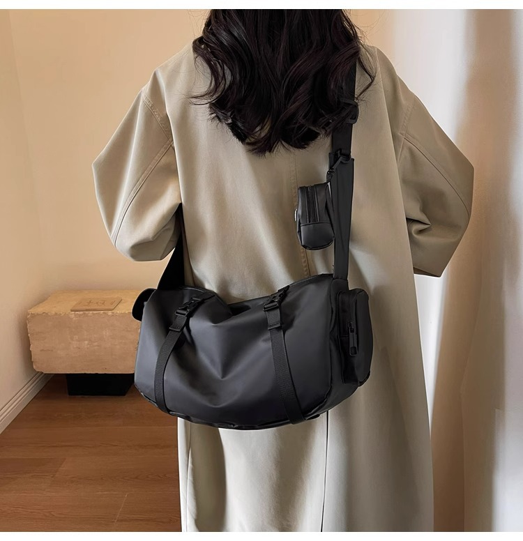 Waterproof sports bag, large capacity