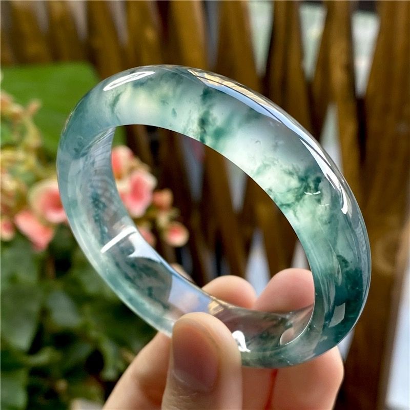 Green jade bracelet natural ice flower pattern