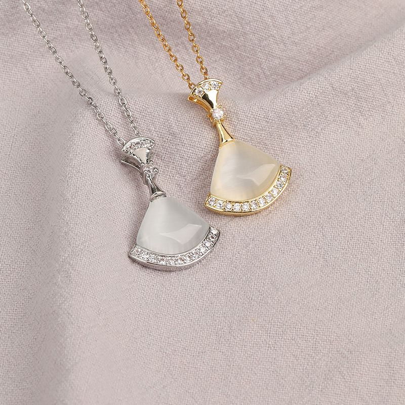 Titangold-Stahl Diamant-Katzenauge Halskette, leichter Luxus