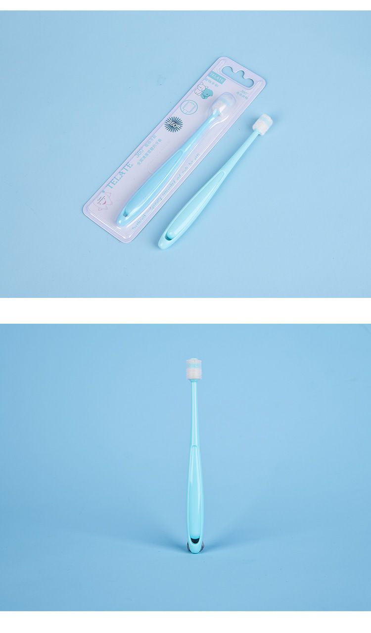 Dog and cat toothbrush set with toothpaste, tartar cleaning