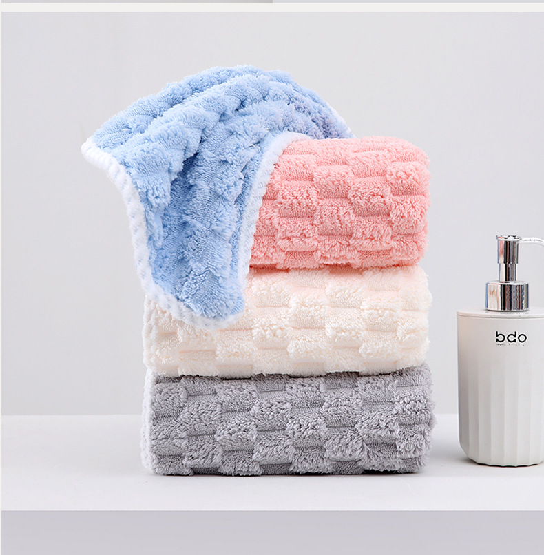 Cloud pattern coral fleece towel set, quick-drying