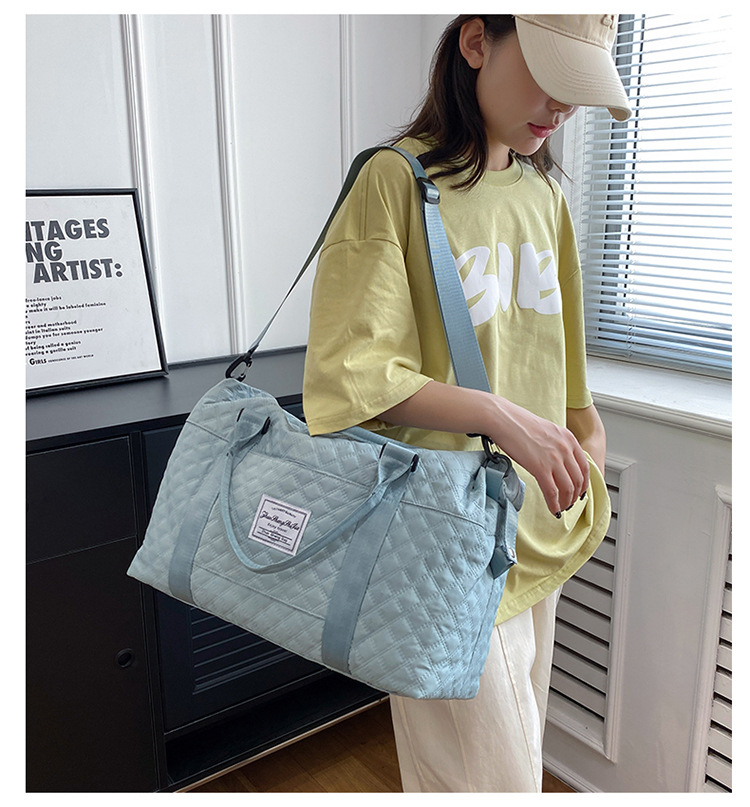 Travel Bag with Wet and Dry Separation, Large Capacity