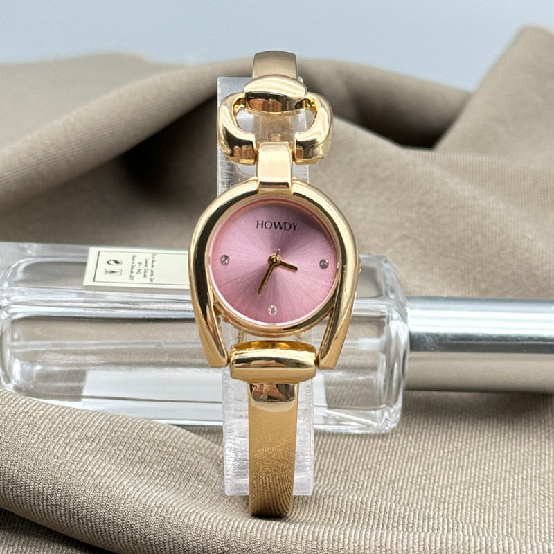 Women's quartz watch, simple elegant design, bracelet style