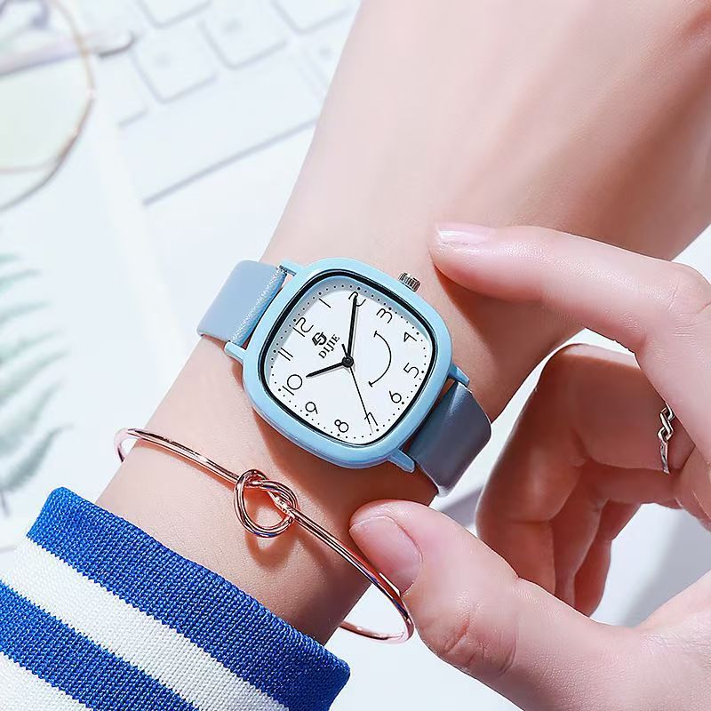 Square face quartz watch, white, for students
