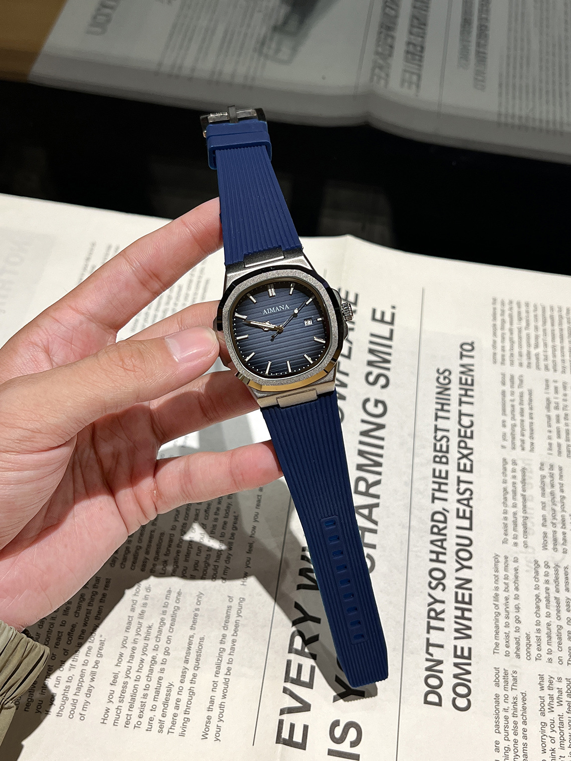 AIMANA Ultra-thin Silicone Strap Men's Watch with Calendar