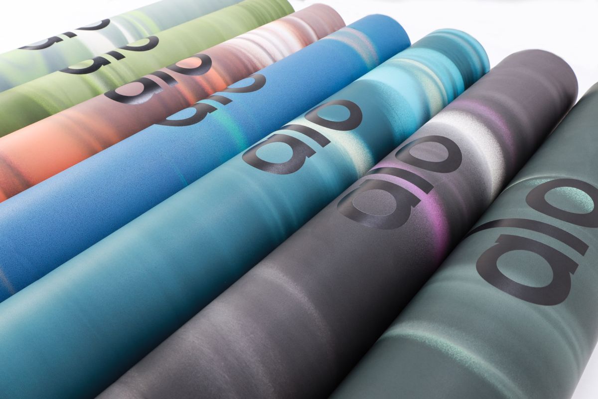 Yoga-Matte mit Kontrastfarben, Naturkautschuk, rutschfest und schallisolierend