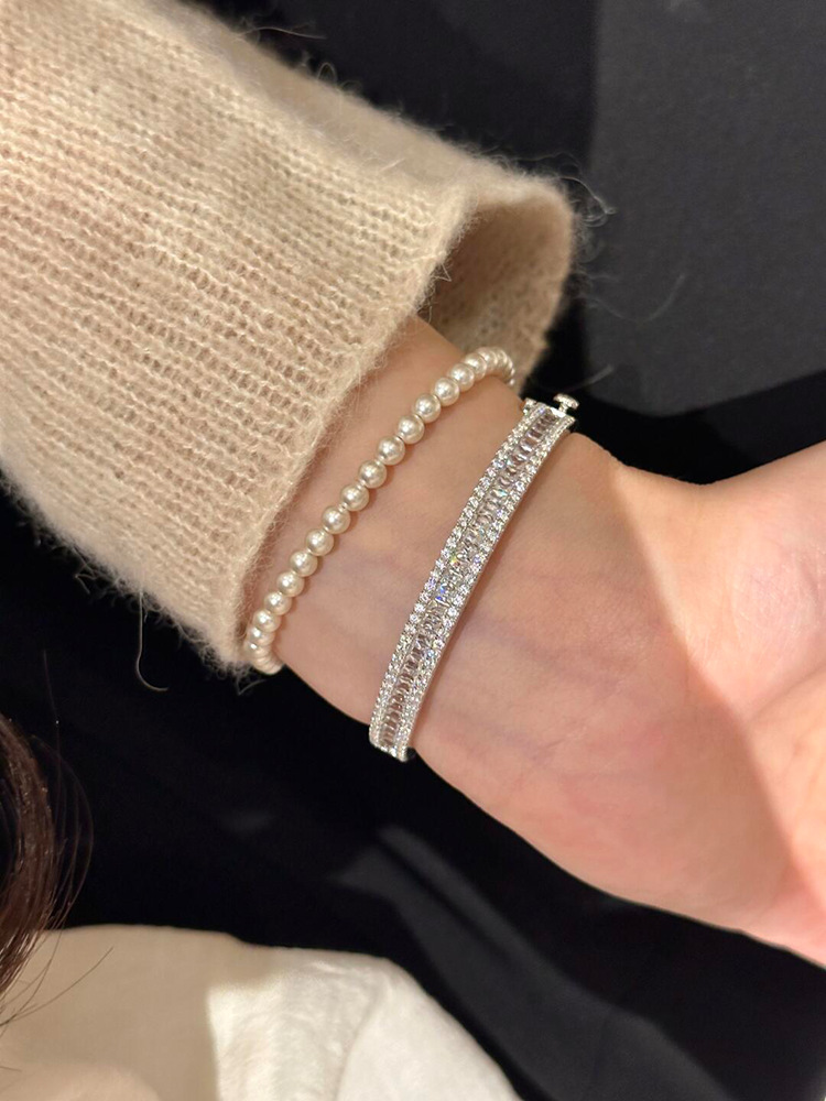 Französisch Retro-Stil Zirkon-Spangen-Armband leichte Luxus-Schmuck