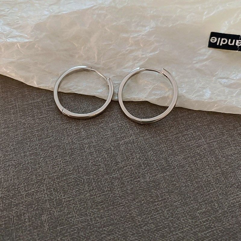 Silver needle C-shaped geometric earrings, elegant design
