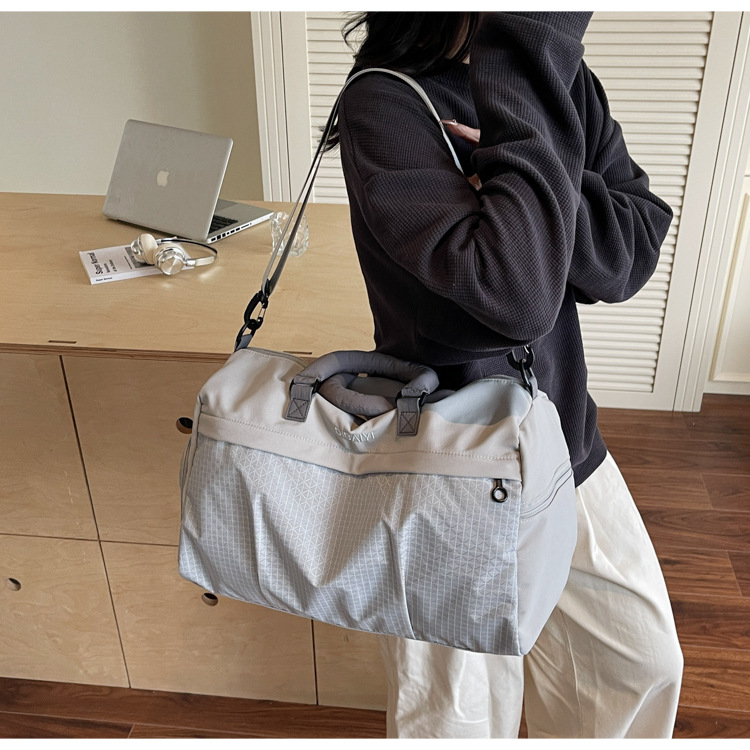 Large-capacity unisex travel bag dry-wet separation waterproof