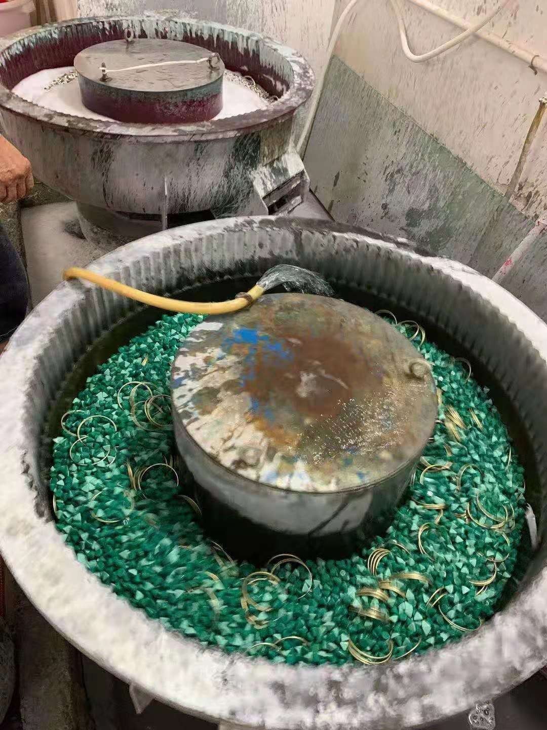 Lotus çiçeği emaye bileklik, beyaz bakır vermiş gümüş, lüks stil