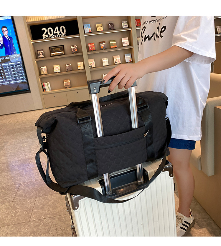 Travel Bag with Wet and Dry Separation, Large Capacity