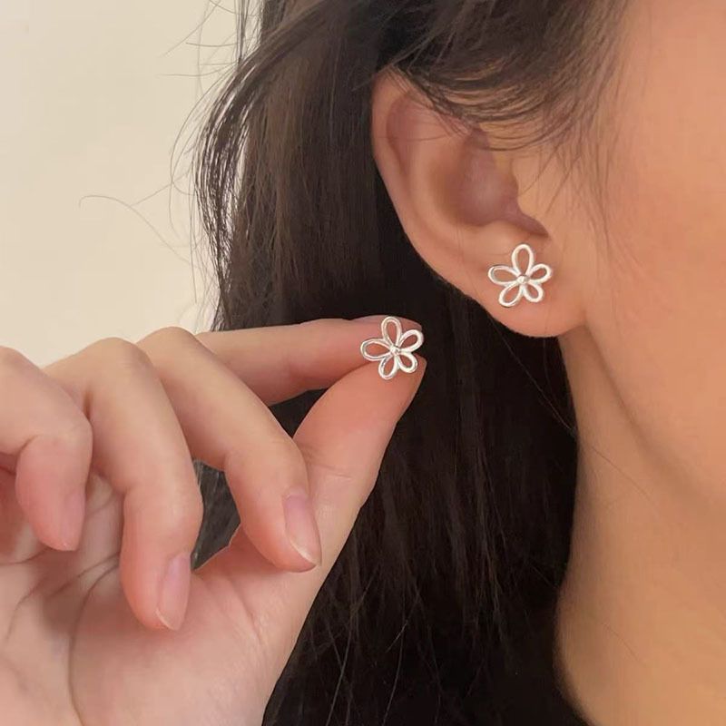 S925 Sterling Silver Stud Earrings Korean Style Mini Heart Design