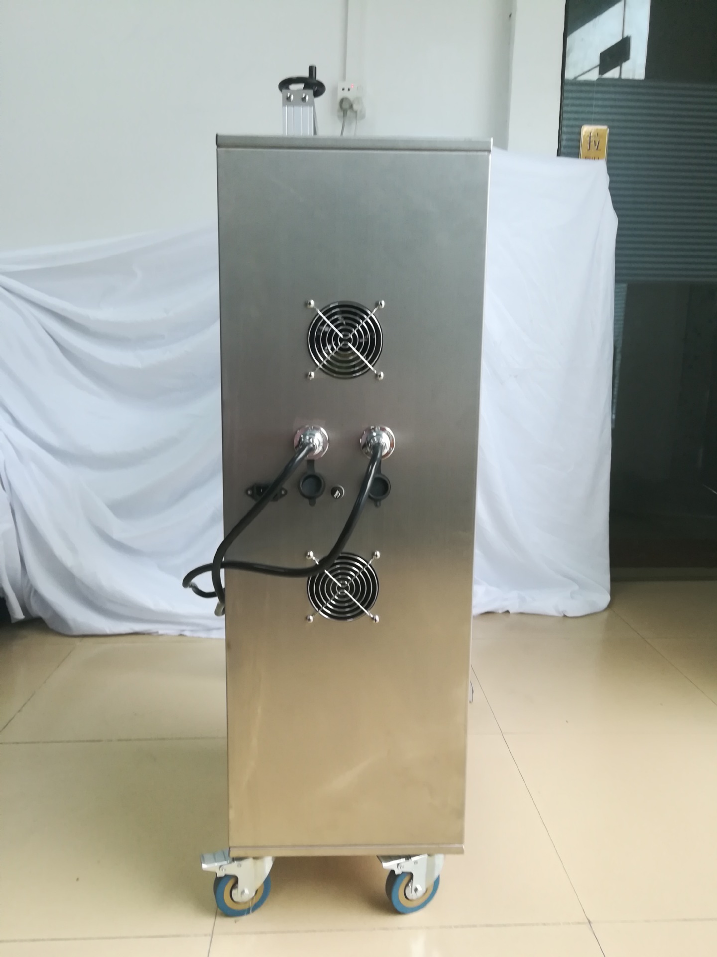 Elektromagnetische Aluminium-Folien-Verschließmaschine, vollautomatisch
