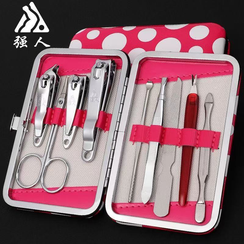 Nail clipper set with beauty nail cutting tools