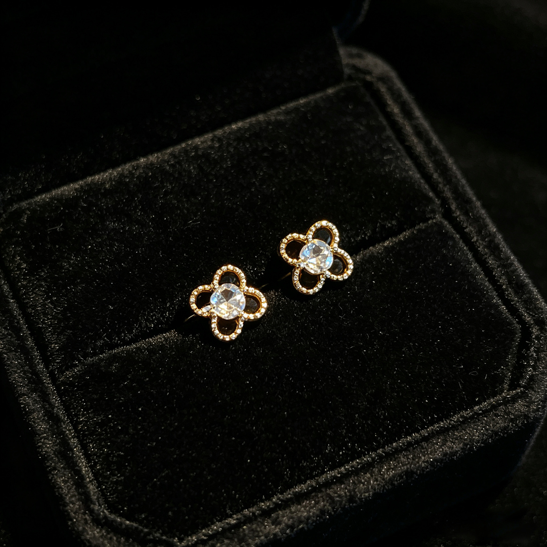 S999 Sterling Silver Zircon Stud Earrings Women