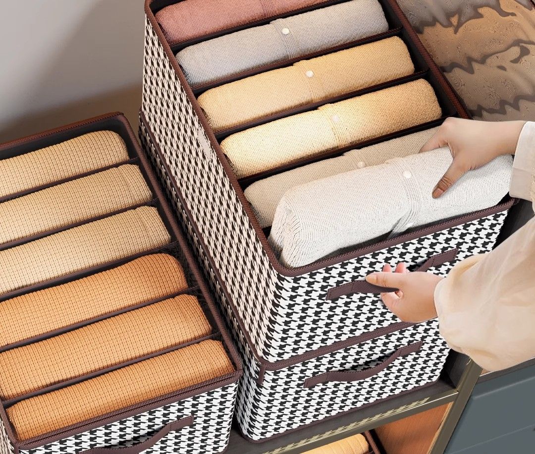 Houndstooth patterned pants storage box with lid, partitioned
