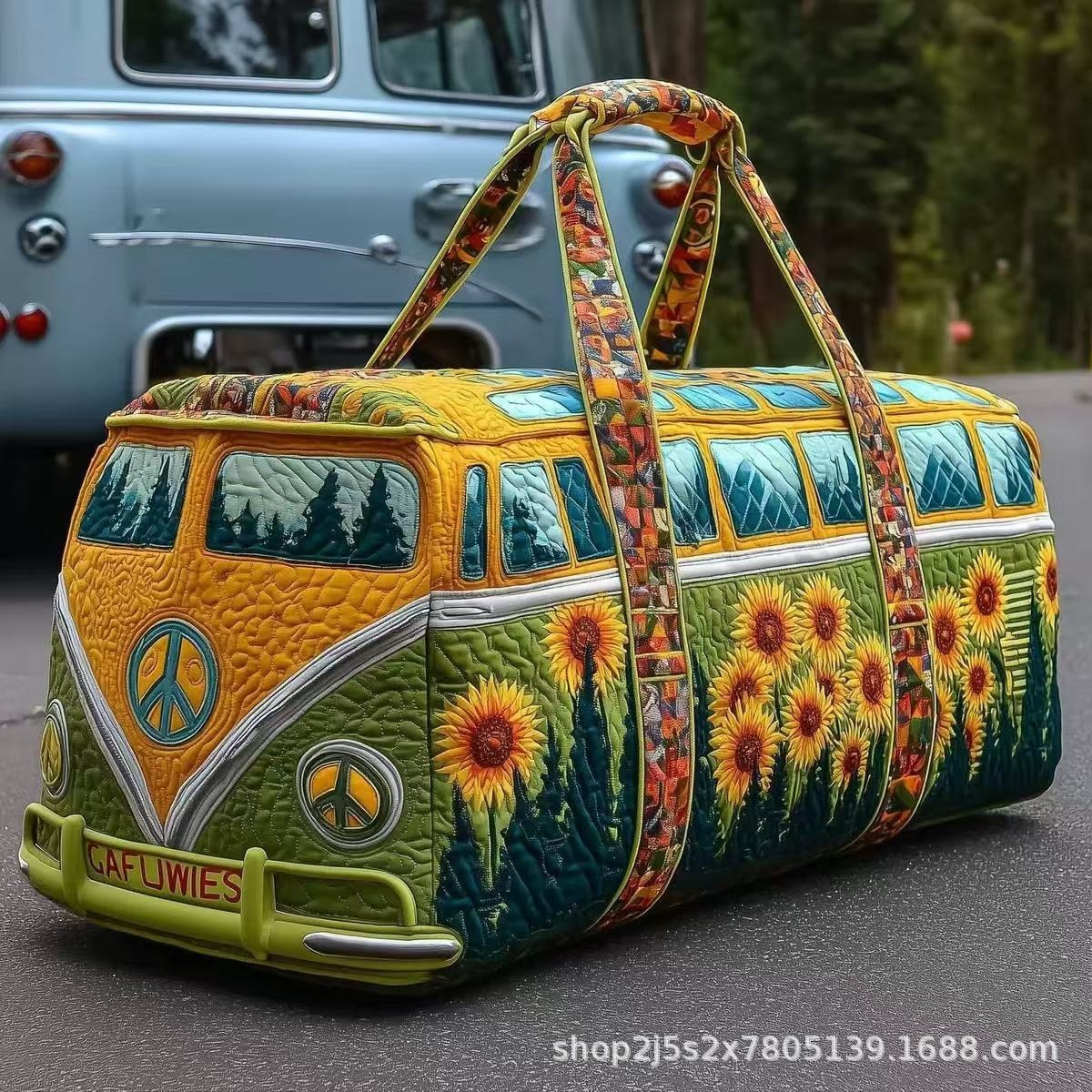 Gesteppte Reisetasche mit 3D-Druck