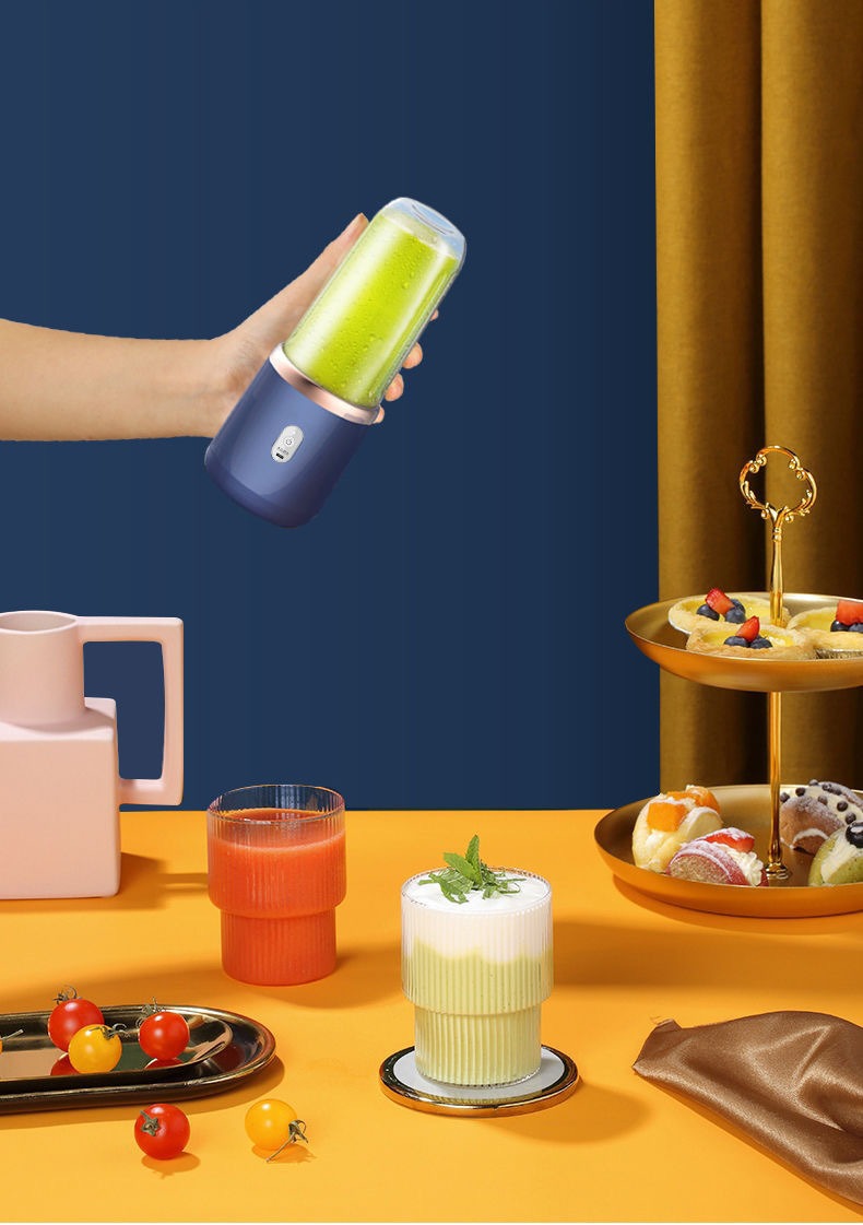 Portable electric fruit juicer, rechargeable