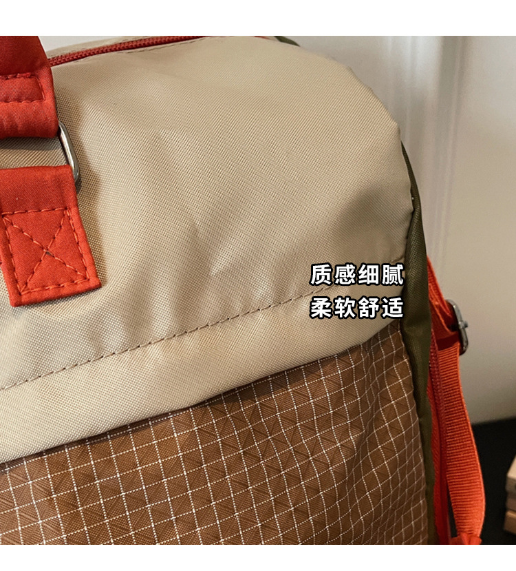 Expandable travel bag with shoe compartment, wet-dry separation
