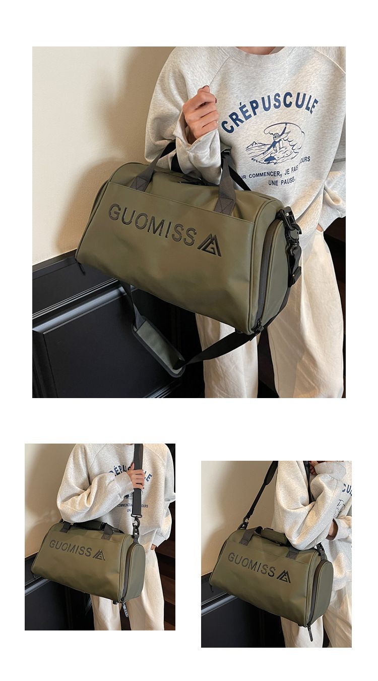 Men's sports bag with wet/dry compartment and shoe section