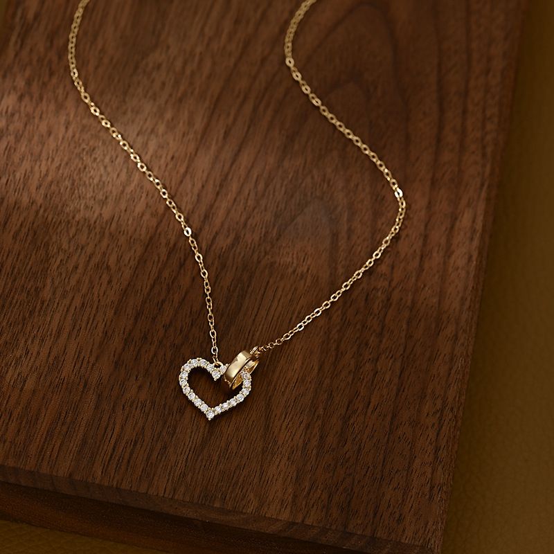 Gold-plated zircon necklace with heart cut pendant