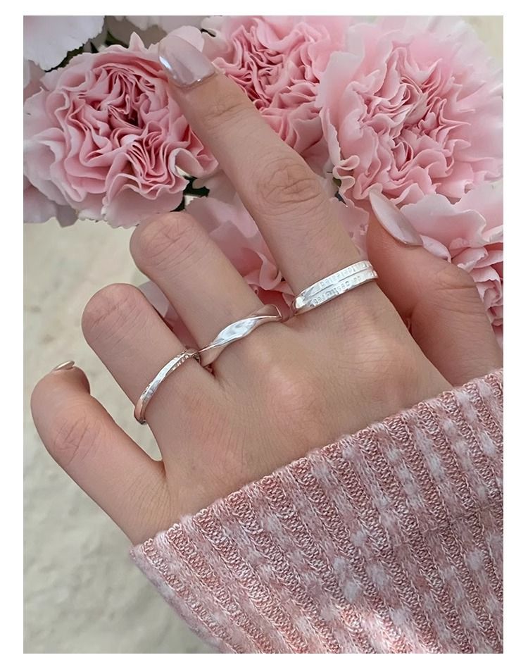 Geometric Möbius ring for women, open adjustable, luxury style