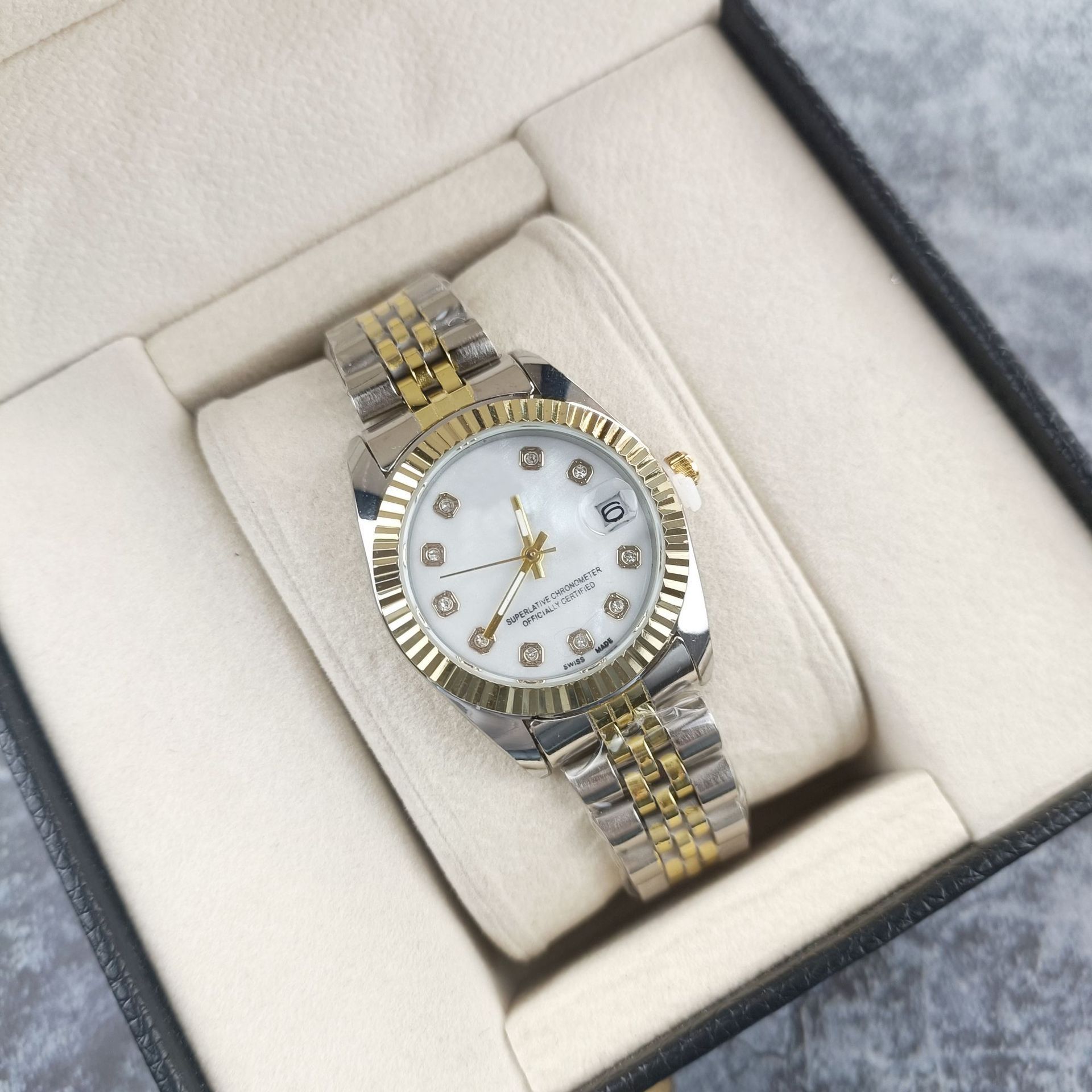 Women's steel band quartz watch, classic daily style