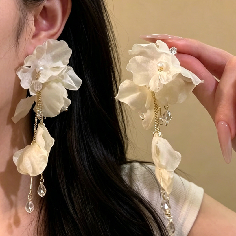 春夏季新款度假风布艺花朵耳环轻奢时尚气质耳钉耳饰批发花瓣
