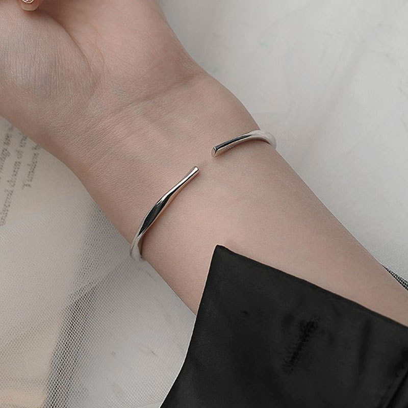 925 gümüş Mobius bilezik, minimalist tasarım