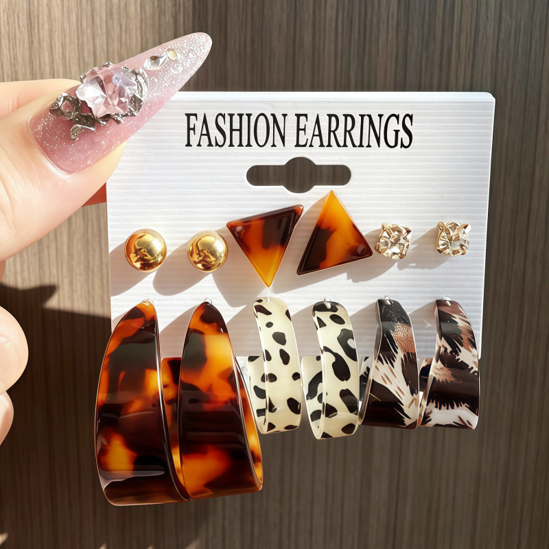 C-shape geometric vintage earring set
