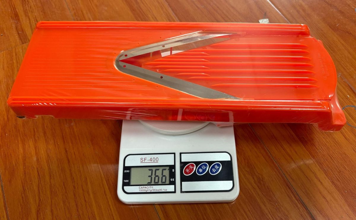 V Tipi Sebze Doğrayıcı ve Rendesi Mutfak Aracı