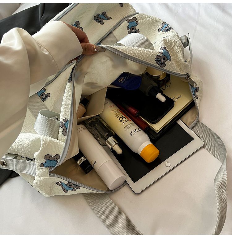 Large capacity travel bag, expandable, wet and dry separation