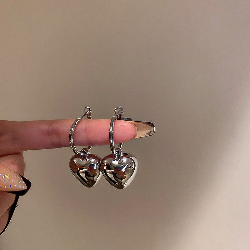 Silver needle C-shaped geometric earrings, elegant design
