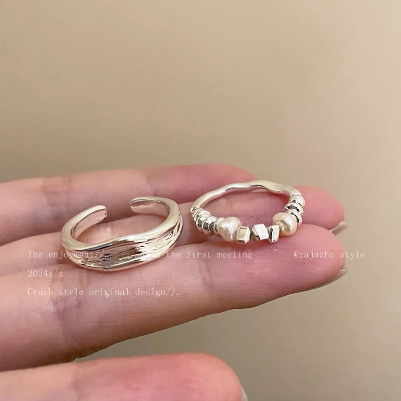 Irregular pearl silver ring for women, minimalist design