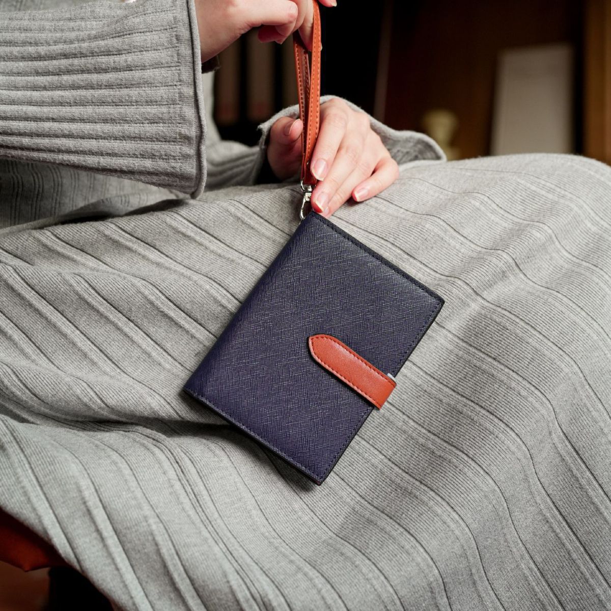 Passport holder women's genuine leather multifunctional card wallet portable premium